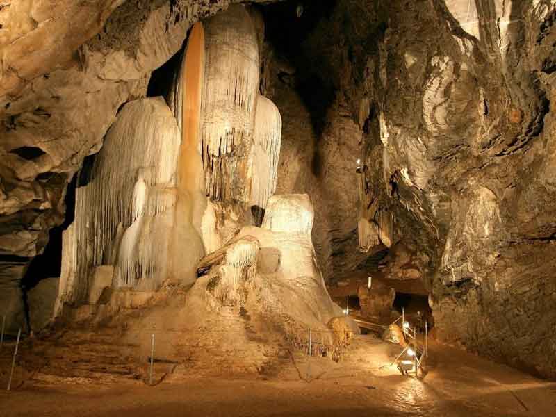 Wellington Caves