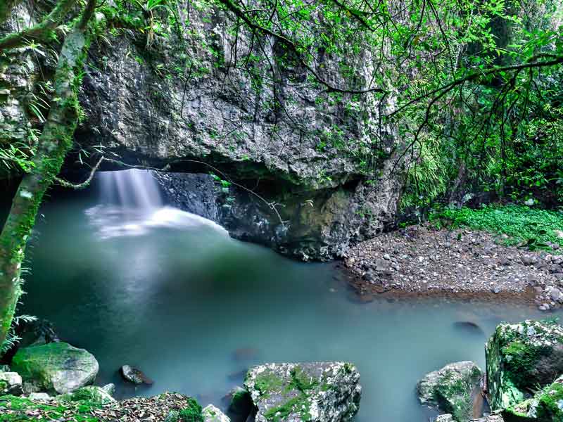 Natural Bridge Gold Coast