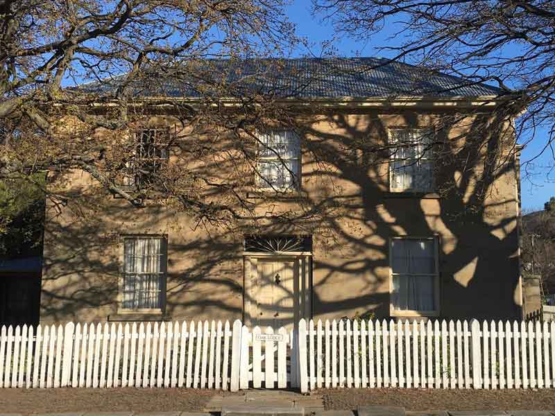 Oak Lodge Tasmania